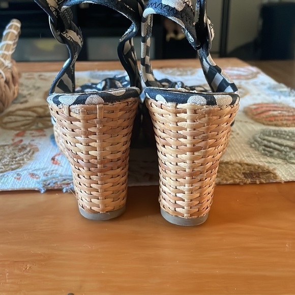 Bingo Polka Dot Wedges - Picture 3 of 5